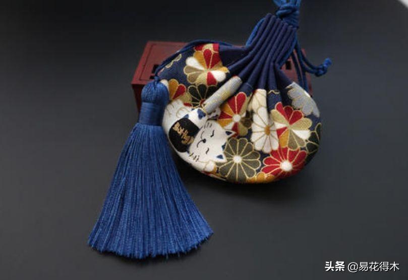 香水價格排名,??香水價格排名大解密??貴族香氛與平價之美的碰撞！
